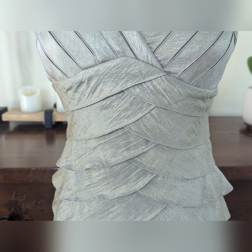 Adrianna Papell Champagne Taupe Layered Sleeveless V- Neck Fully Lined Size 4 - Picture 10 of 17